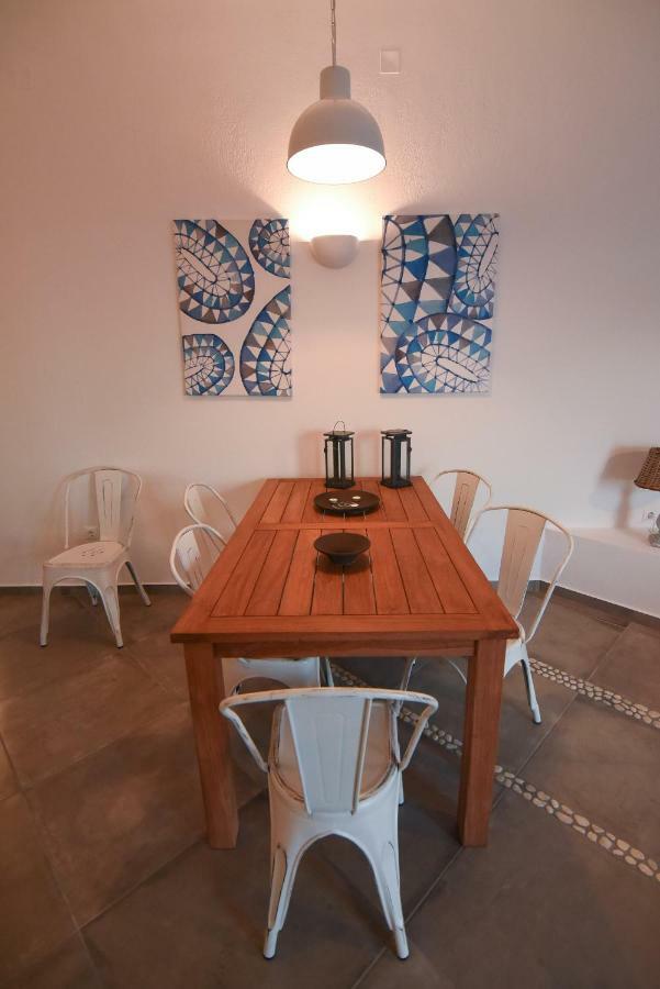 Villa Grey House Exámbela Esterno foto